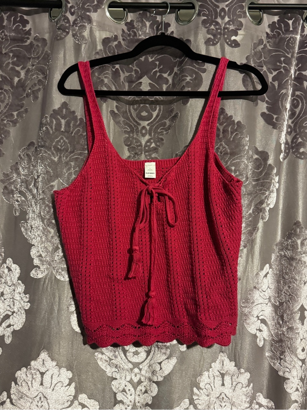 Old Navy Knit Tie-Front Crop Tank - Picture 2 of 6